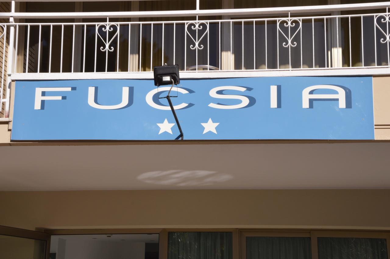 Hotel Fucsia Риччоне Екстер'єр фото